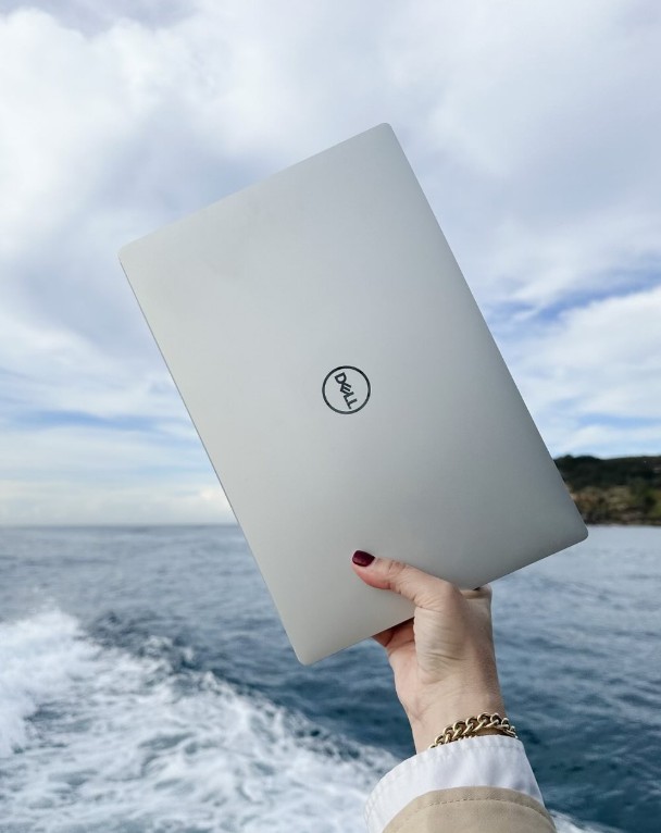 Dell 3 Dell 3